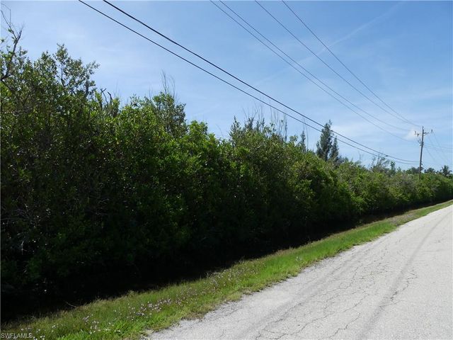 2790 Date ST, St. James City, FL 33956