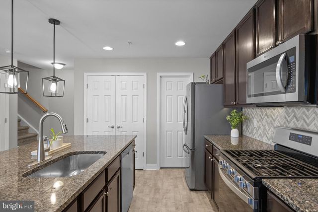1403 LEXINGTON MEWS #1403, Swedesboro, NJ 08085