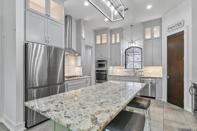 13579 Bluff Point Dr, Geismar, LA 70734