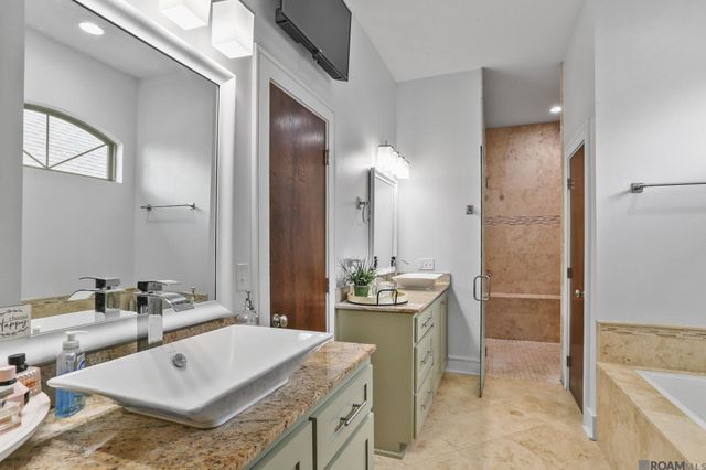 13579 Bluff Point Dr, Geismar, LA 70734