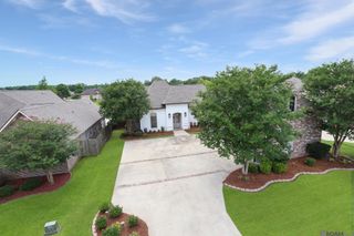 13579 Bluff Point Dr, Geismar, LA 70734
