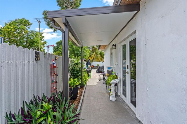864 E 29th Street, Hialeah, FL 33013