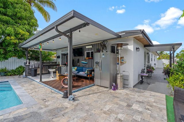 864 E 29th Street, Hialeah, FL 33013