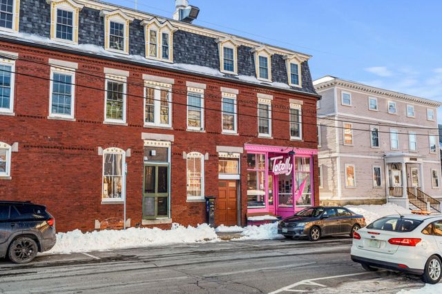 282 Central Ave Apt 10, Dover, NH 03820