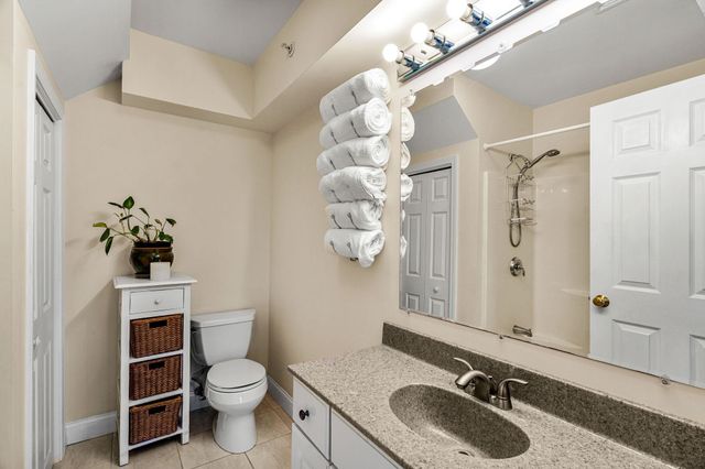 282 Central Ave Apt 10, Dover, NH 03820