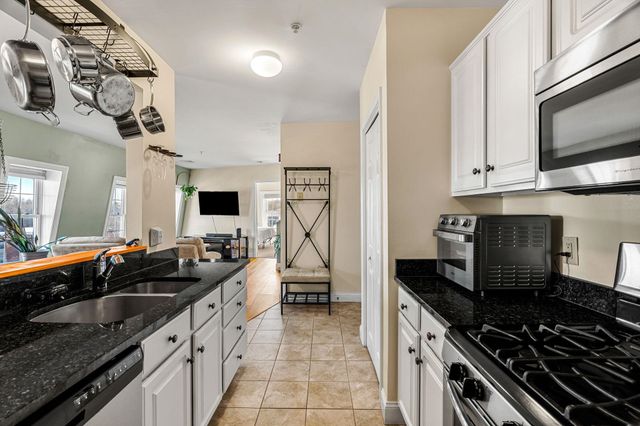 282 Central Ave Apt 10, Dover, NH 03820