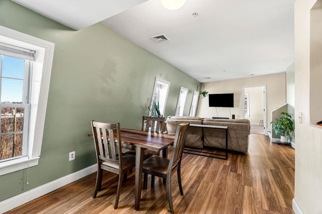 282 Central Ave Apt 10, Dover, NH 03820