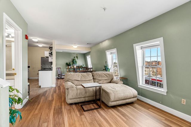 282 Central Ave Apt 10, Dover, NH 03820