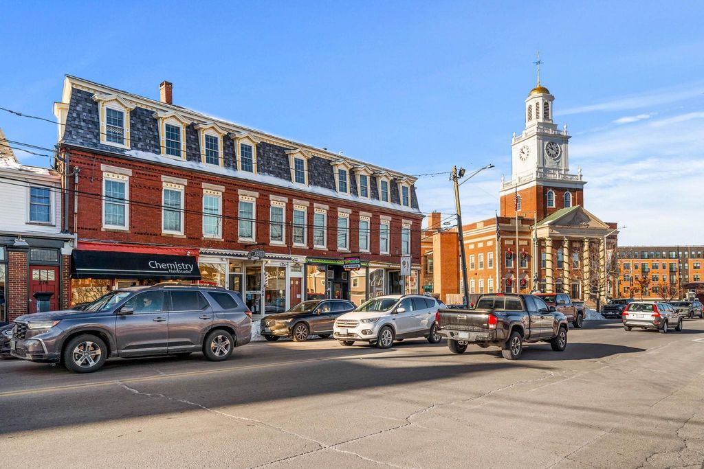 282 Central Ave Apt 10, Dover, NH 03820