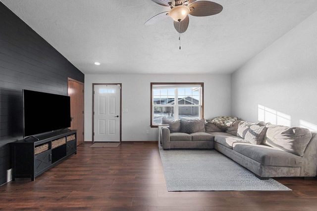 1416 MERA LANE, Kaukauna, WI 54130