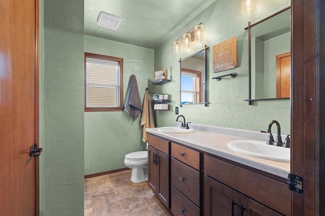 1416 MERA LANE, Kaukauna, WI 54130