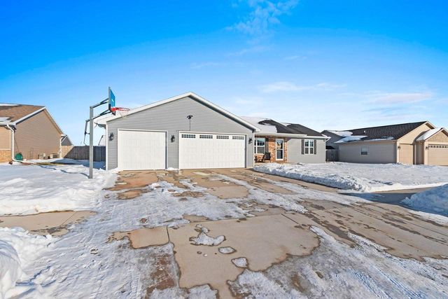 1416 MERA LANE, Kaukauna, WI 54130