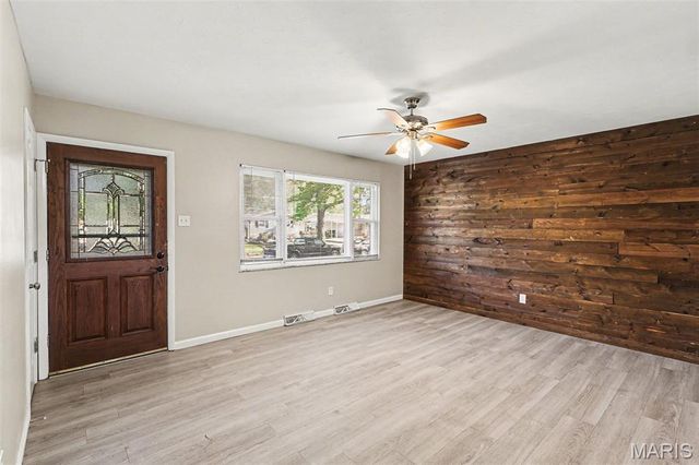 1845 Violet Drive, Florissant, MO 63031