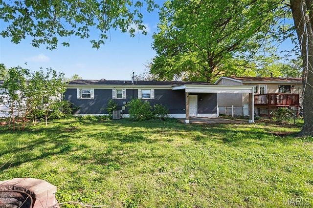 1845 Violet Drive, Florissant, MO 63031