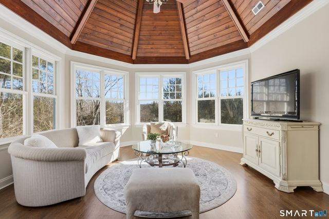 278 North Avenue, Westport, CT 06880