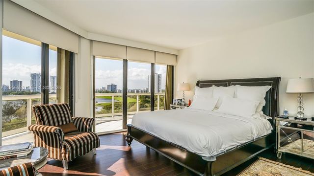 20191 E Country Club Dr 901, Aventura, FL 33180