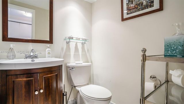 20191 E Country Club Dr 901, Aventura, FL 33180