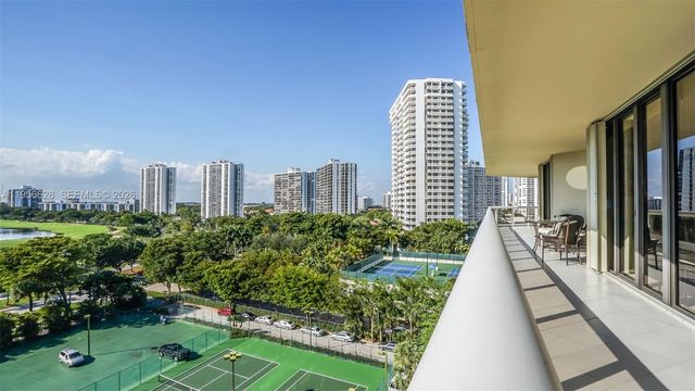 20191 E Country Club Dr 901, Aventura, FL 33180