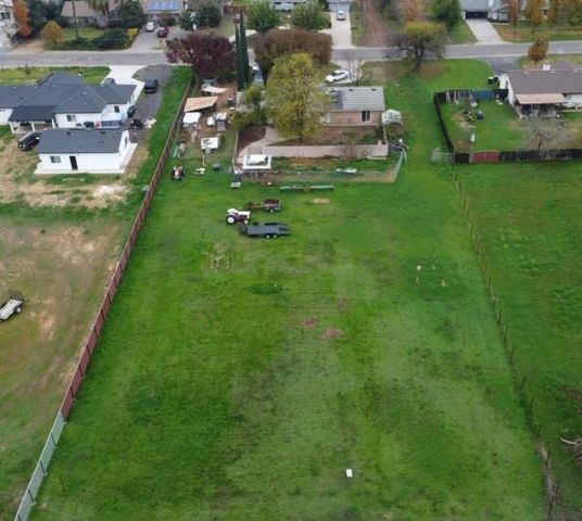 17383 Daley Road, Madera, CA 93638