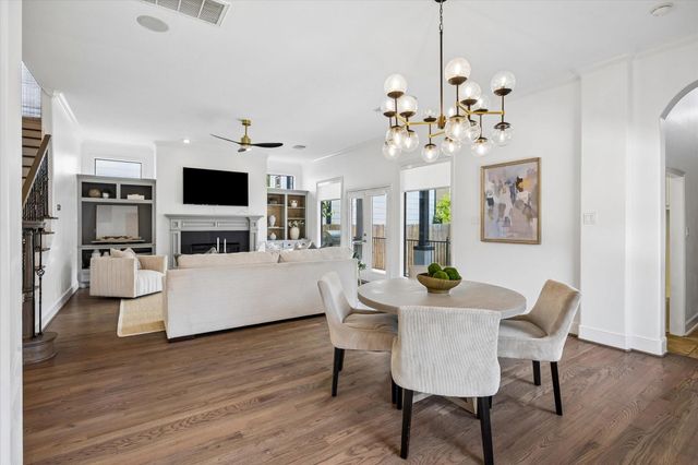4523 Maple Street, Bellaire, TX 77401
