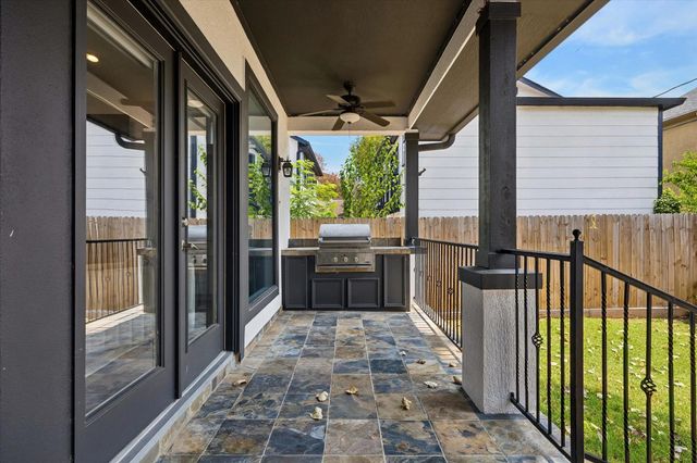 4523 Maple Street, Bellaire, TX 77401