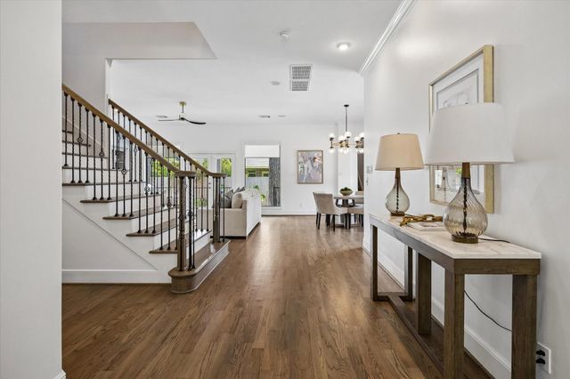 4523 Maple Street, Bellaire, TX 77401