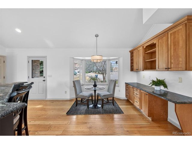 1 Snowy Owl Ln, Littleton, CO 80127