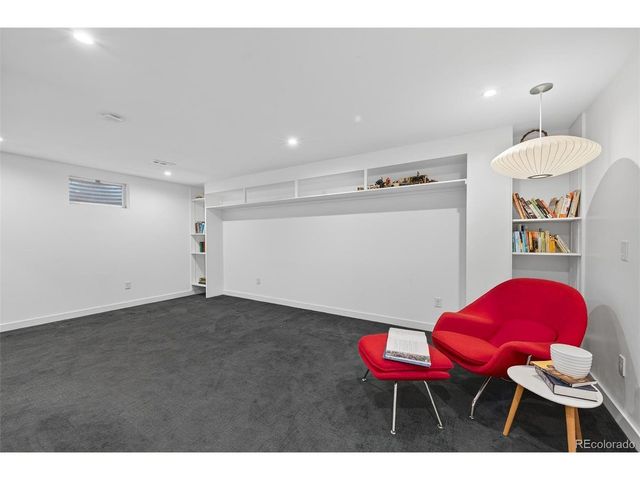 1 Snowy Owl Ln, Littleton, CO 80127