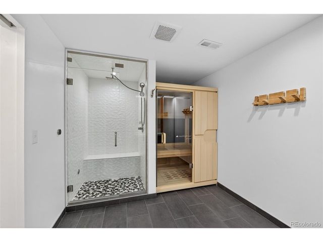 1 Snowy Owl Ln, Littleton, CO 80127