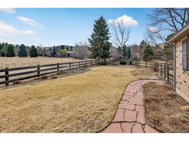 1 Snowy Owl Ln, Littleton, CO 80127