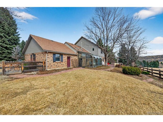 1 Snowy Owl Ln, Littleton, CO 80127