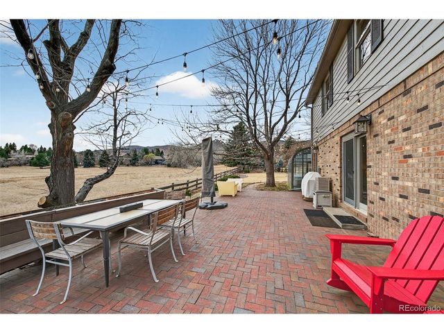 1 Snowy Owl Ln, Littleton, CO 80127