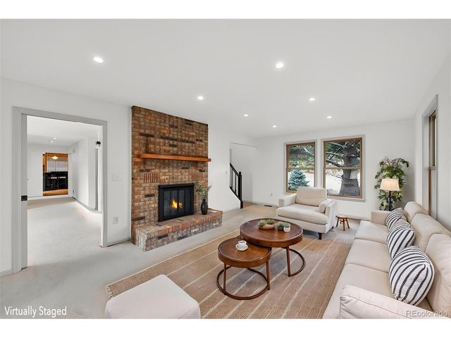 1 Snowy Owl Ln, Littleton, CO 80127