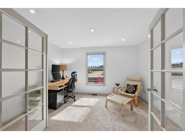 1 Snowy Owl Ln, Littleton, CO 80127