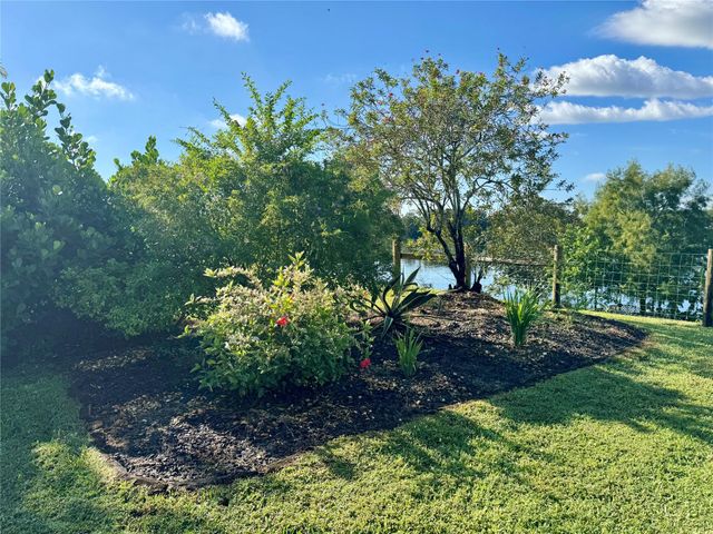 19580 NW 80th Dr, Okeechobee, FL 34972