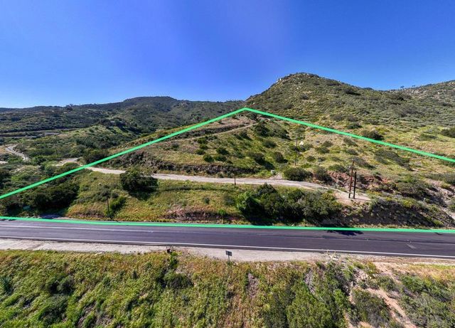 1186 Harbison Canyon, El Cajon, CA 92019
