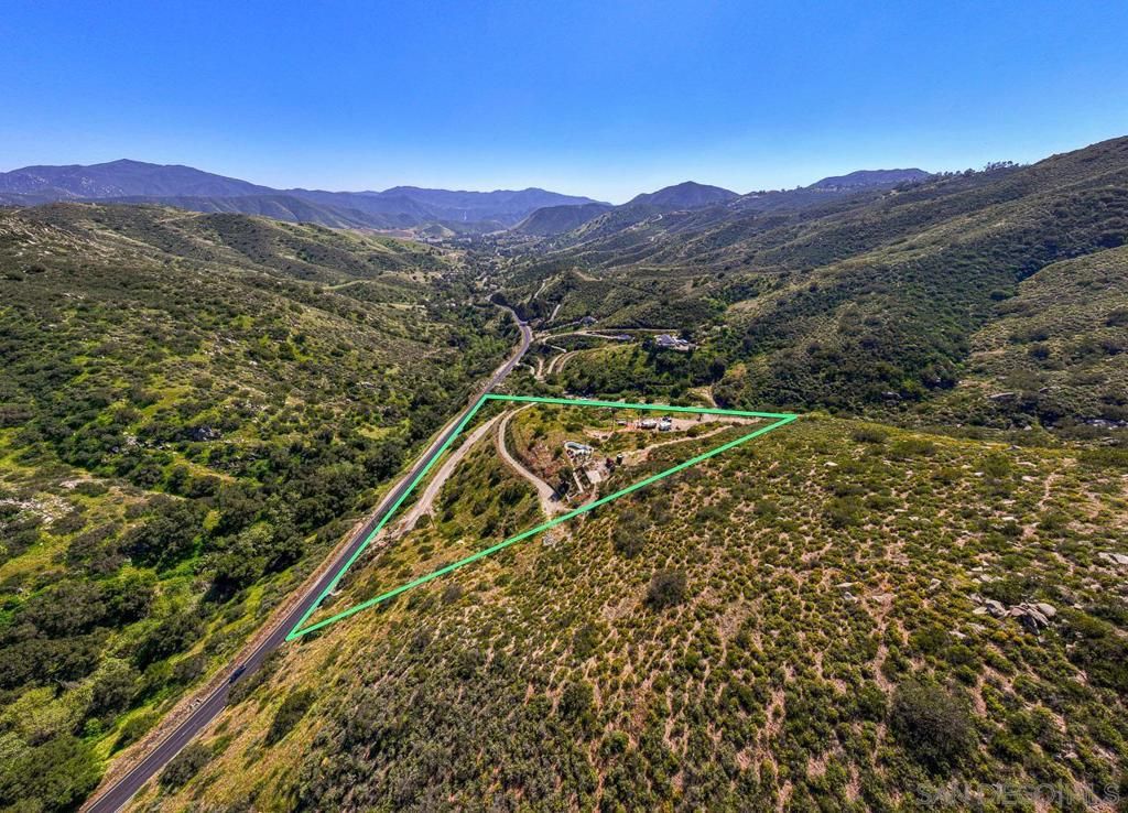 Image 3 of property listing at 1186 Harbison Canyon, El Cajon, CA 92019