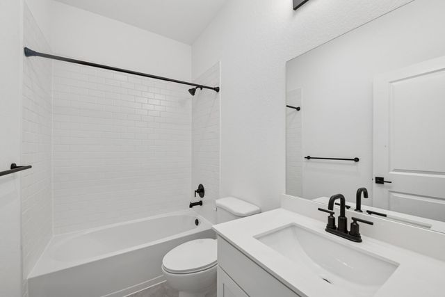 7722 Jade Crest Drive, Angleton, TX 77515