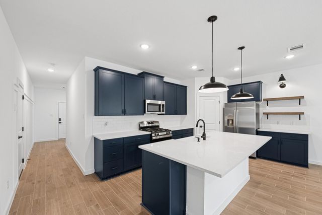 7722 Jade Crest Drive, Angleton, TX 77515