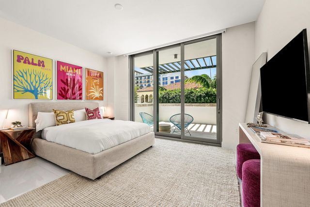 475 E Royal Palm Road 206, Boca Raton, FL 33432