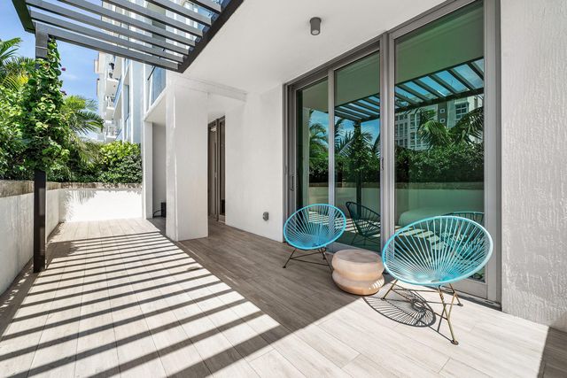 475 E Royal Palm Road 206, Boca Raton, FL 33432