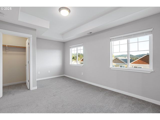 2524 Nw 3RD Ter, Gresham, OR 97030