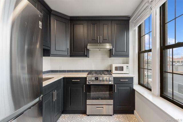 310 Riverside Boulevard 1H, Long Beach, NY 11561