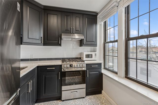 310 Riverside Boulevard 1H, Long Beach, NY 11561