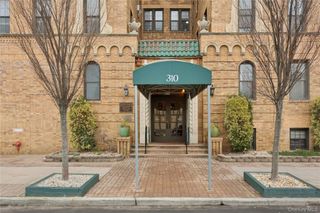 310 Riverside Boulevard 1H, Long Beach, NY 11561