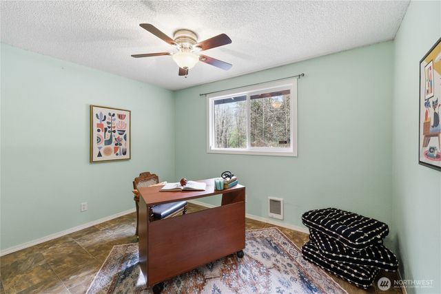 3050 NE Sawdust Hill Road, Poulsbo, WA 98370