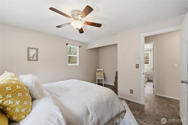 3050 NE Sawdust Hill Road, Poulsbo, WA 98370