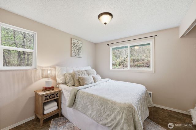 3050 NE Sawdust Hill Road, Poulsbo, WA 98370