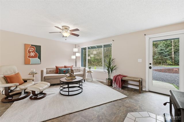 3050 NE Sawdust Hill Road, Poulsbo, WA 98370