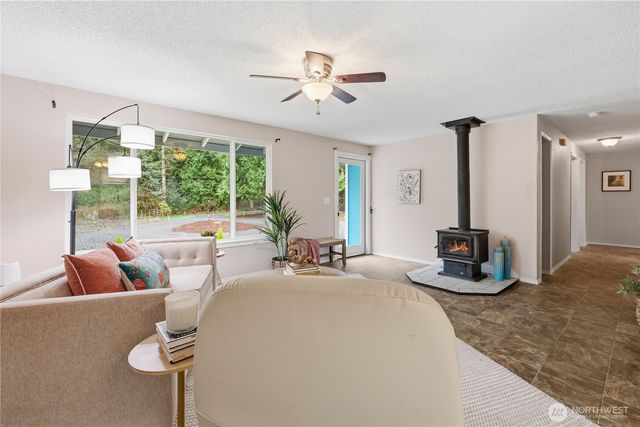 3050 NE Sawdust Hill Road, Poulsbo, WA 98370